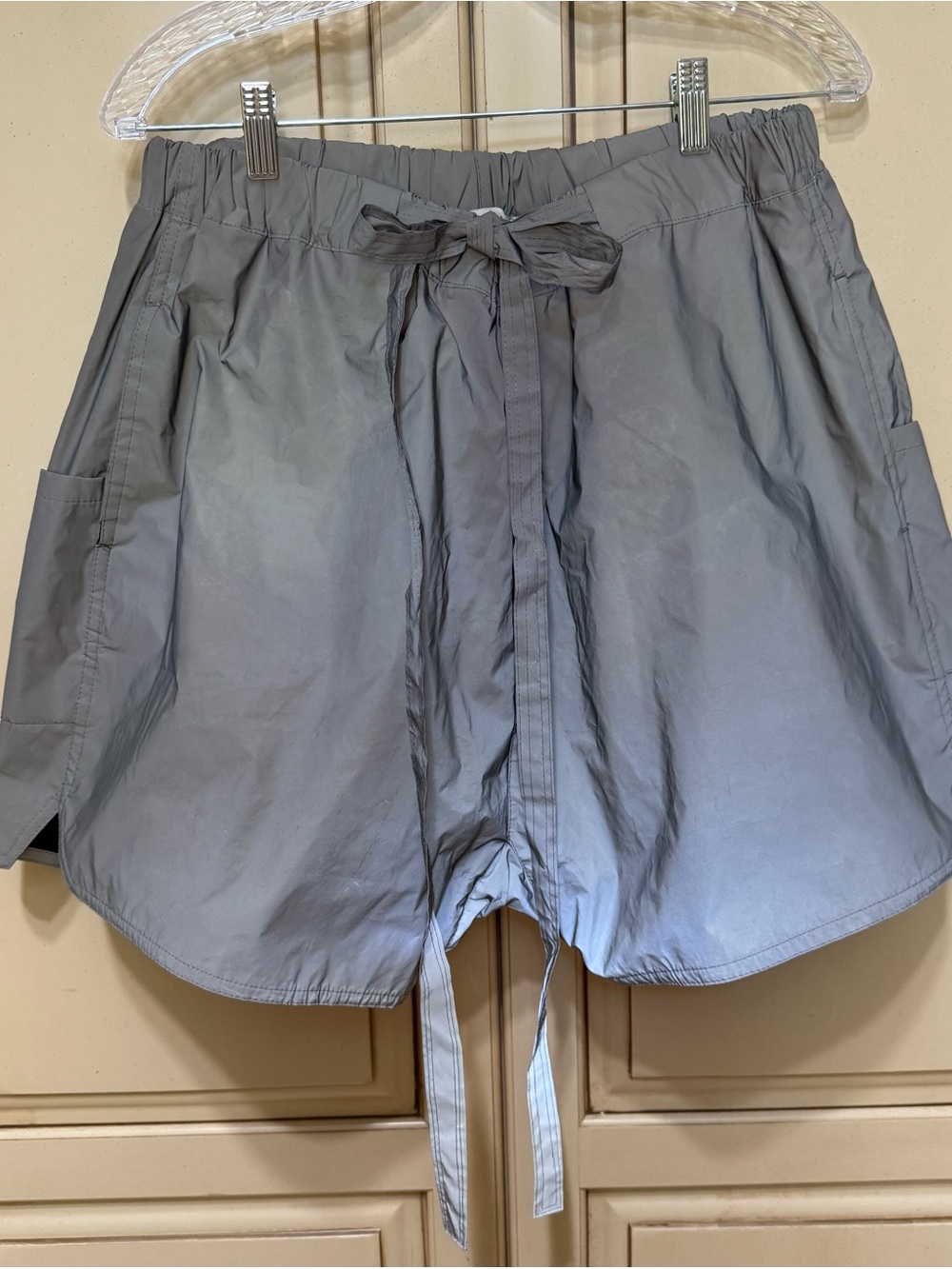 Men’s mnml Gray Drawstring Utility Shorts